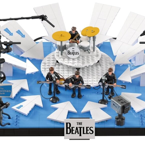 NIB MEGA The Beatles Building Set with 681 Pieces, 4 Poseable Action Figures - Picture 3 of 9